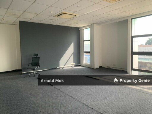 2.5 Storey Semi D Factory at Desa Cemerlang for Rent