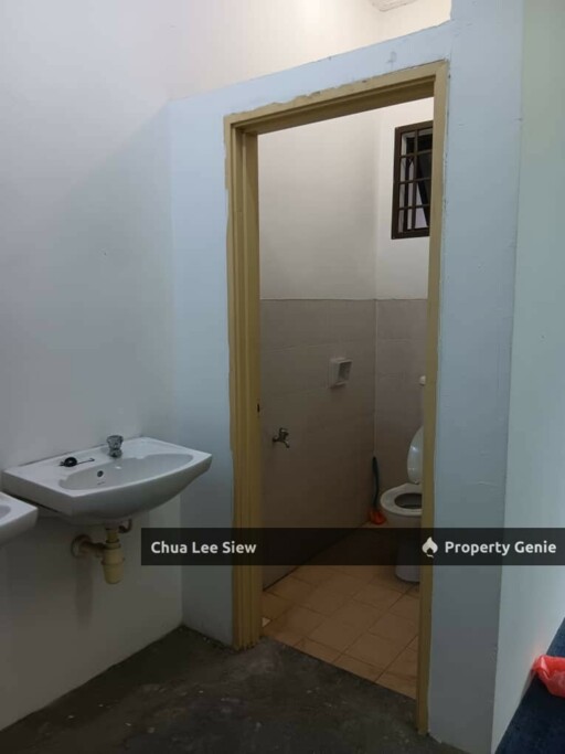 📍Jalan Cantik， Taman Pelangi Indah Shoplot (Upper Floor) for RENT | untuk SEWA | 出租