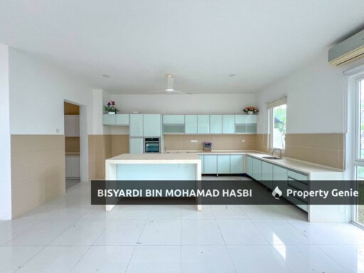PRIVATE POOL 4 STOREY COURTYARD VILLA @ CONTOURS TAMAN MELAWATI