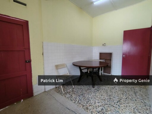 Taman Bukit Beruang Corner Lot, Single Storey Terrace House For Rent