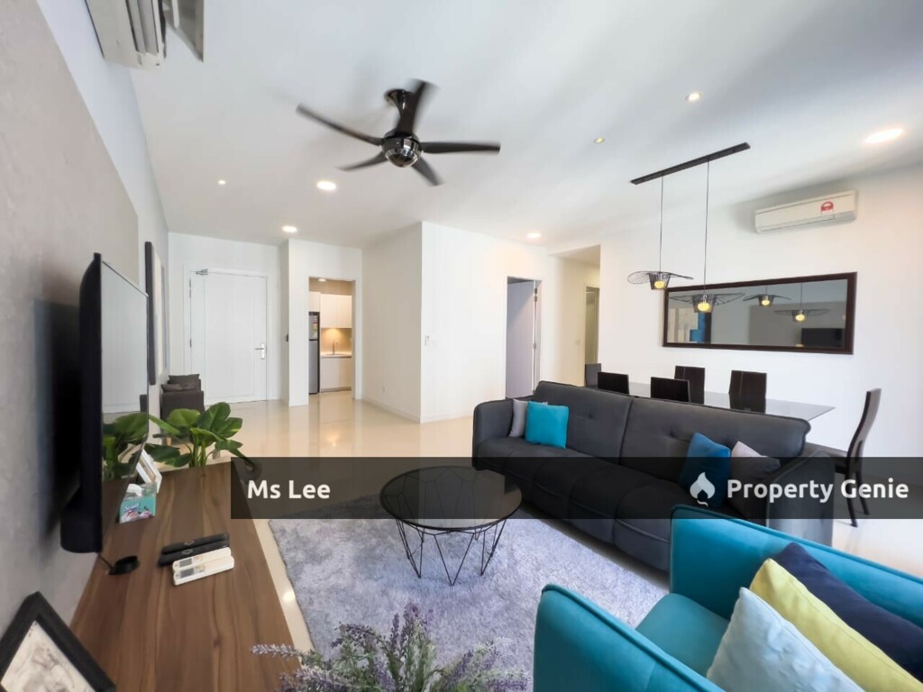 Pavilion Hilltop @ Mont Kiara-level 20 facing KLCC-Sale below bank value Rm50k