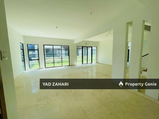 Bukit Jelutong Heights, Shah Alam | 3-Storey Semi-D 7 6+1 Rooms | RM1.68M - Next To Guthrie & NKVE Highway, Privacy Environment and with Extra Land