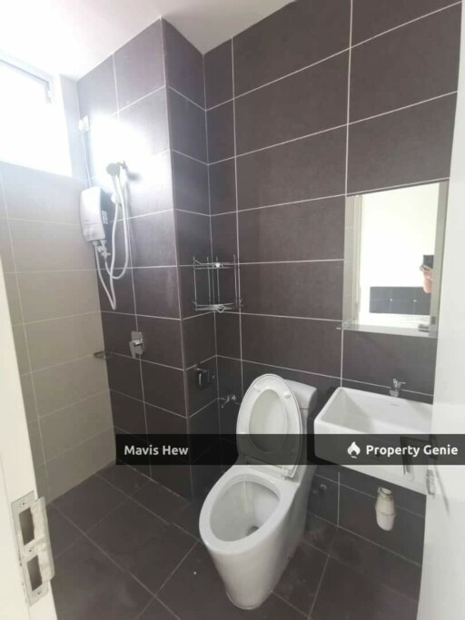 Sky Habitat @Tanjung Puteri, Walk to Ciq, 1 Carpark, Fully Furnished