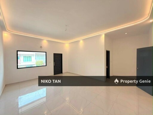 Jalan Maya Horizon Hill 2Stry Fully Renovated & Extended Canal Garden For Sale