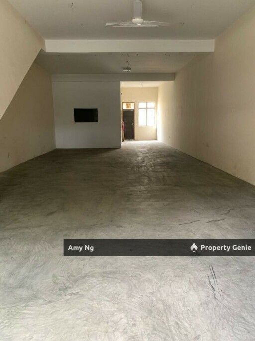 Freehold 2 Adjoining Shoplot Facing Main Road For Sale Meru Perdana