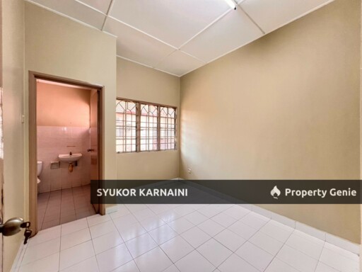 Double Storey End Lot Jalan Pending, Bandar Puteri Klang