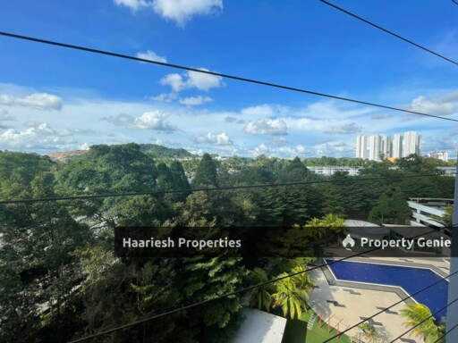 EASTBAY LUXURY APARTMENT PANGSAPURI SERI BAYAN, MASAI