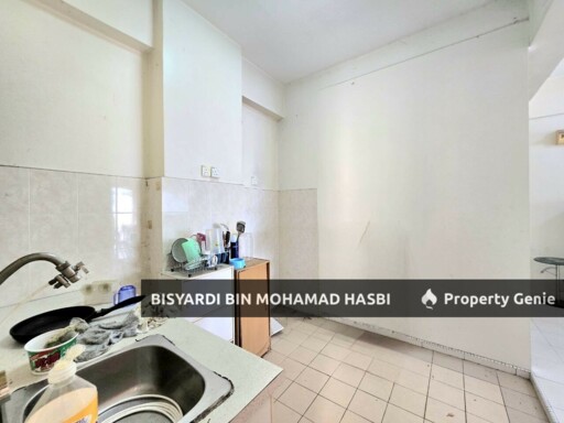 PANDAN UTAMA APARTMENT, LORONG PANDAN UTAMA, AMPANG .