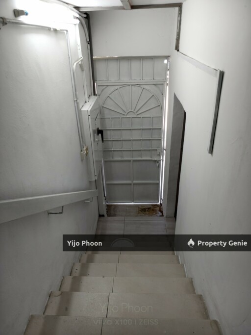 Office / Retail unit (First Floor) at Bukit Sentosa, Rawang (Main Road Frontage)