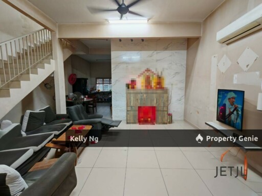 Double Sty House At Taman Saga Klang For Sale