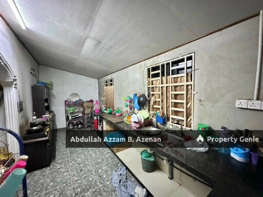 END LOT OPEN FACING TAMAN LAGENDA