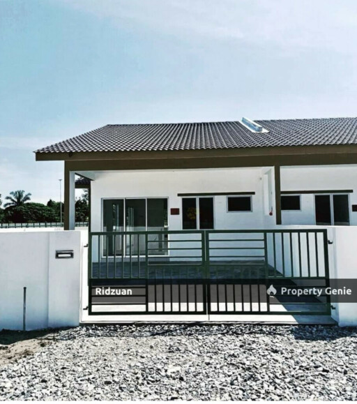 Lyra Kulai, Single Storey Terrace House with Club House Facility