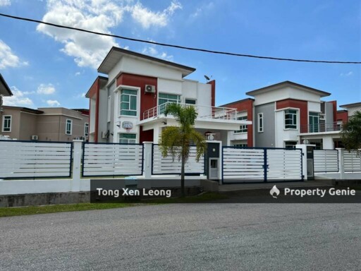 GJH Bungalow Cheng: Freehold 6-Bedroom Home on 5885 sqft