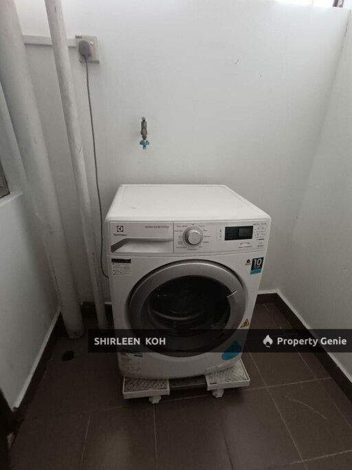 Female Room for Rent at Suriamas Suites Condominium @ Larkin JB Town
