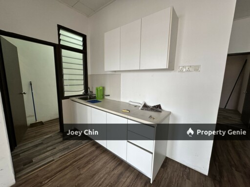 Ehsan Jaya Apartment For Rent