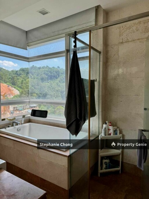 🏙️ For Sale: Spacious Condo in Mont Kiara – RM1.2 Million 🏙️