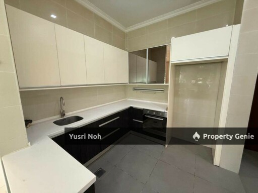 3.5 STOREY SEMI DETACHED BEVERLY HEIGHTS, AMPANG