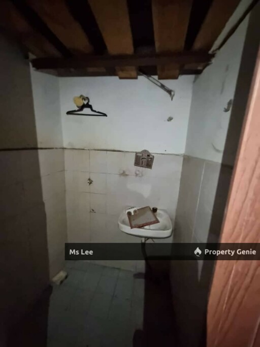 1st Floor Shop Apartment-Taman Sentosa,Klang-Sale Below Bank Value 15K