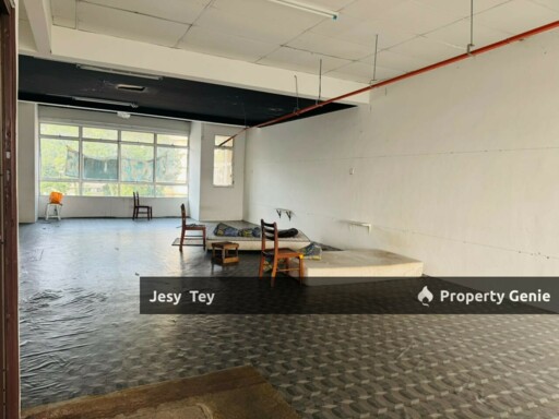 Taman Mount Austin - Shop For Rent 3rd Floor