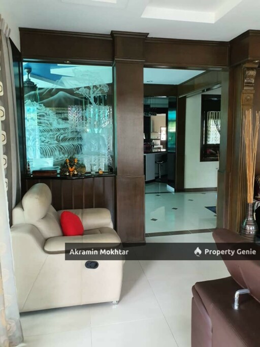 CORNER LOT & RENOVATED | LAMAN OAKLEAF 2.5 STOREY SUPERLINK