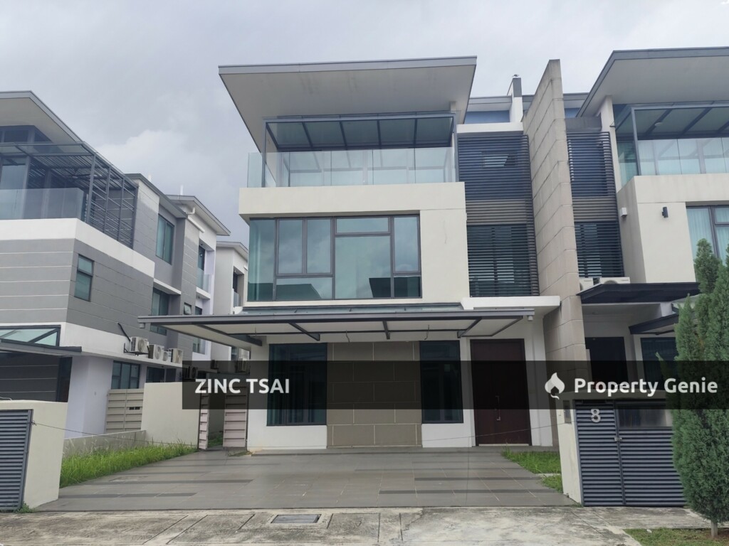 3 Storey Semi D @ Marvelane Homes By The Lake {Save RM 225,000} 9 mins drive to LRT USJ21_10 mins drive to Main Place Mall USJ
