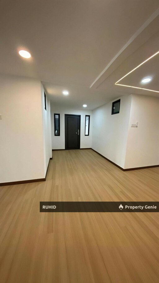 Fully Renovated 4 Bedroom Flat, Taman Putri Kulai