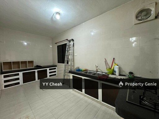 Bercham One Storey Bungalow Corner For Sale, Great Location