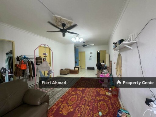 FOR SALE: Lakeview Apartments Selayang