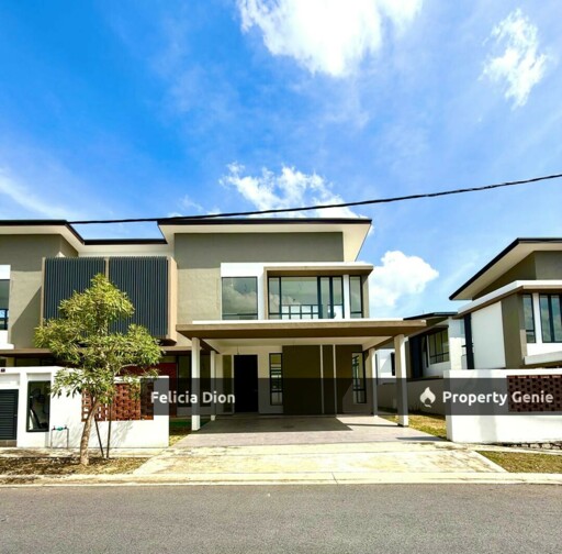 Country Villa Resort Phase 5 Double Storey Semi-D for Sale🏡BARE UNIT
