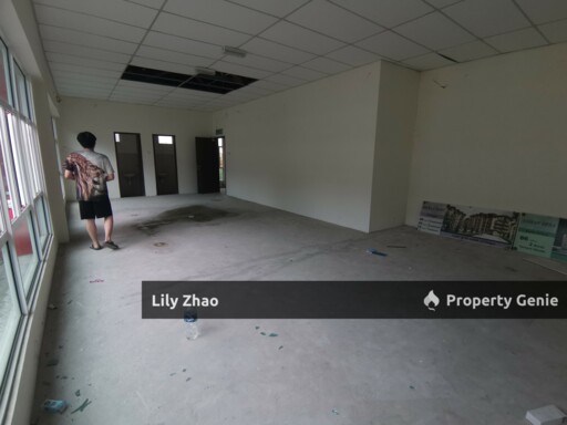 2 Storey Semi Detached Warehouse / Showroom / Office for Sale, 2,400 Sf, Golden Hill, Inanam