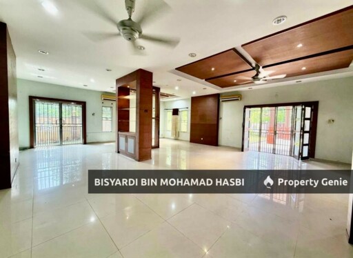 Big Land Corner Lot, Double Storey Semi-D @ Jln Kristal, Seksyen 7, Shah Alam