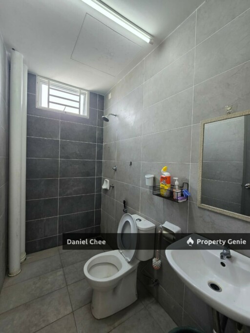 KAMPUNG PALOH CONDOMINIUM – 2-BEDROOM UNIT FOR RENT