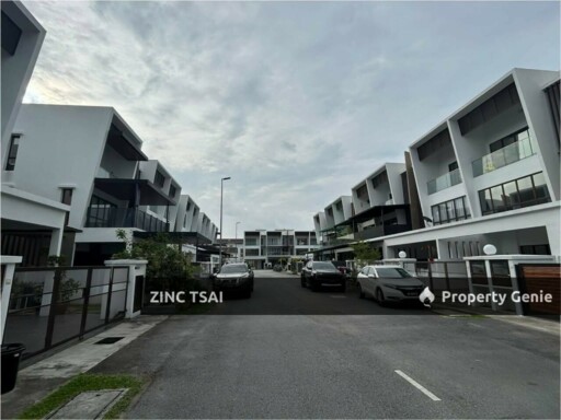 2.5 Storey Terrace @ Veria Abadi Heights {Save RM 245,000}