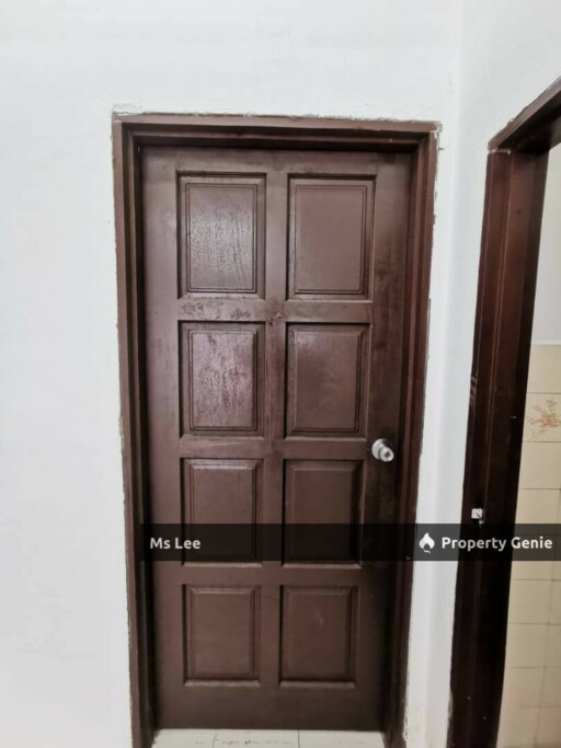 3rd Floor Shop Apartment @ Taman Sri Kuching, KL-Ready 30/9