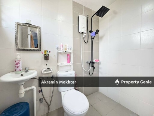 Freehold, Low Level, Renovated & 1 Parking | Apartment De'Cendana, Setia Alam.