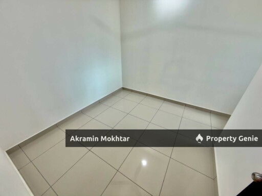 Freehold, Corner Unit & 2 Parking | Residensi Zamrud Kajang 2, Kajang Selangor .