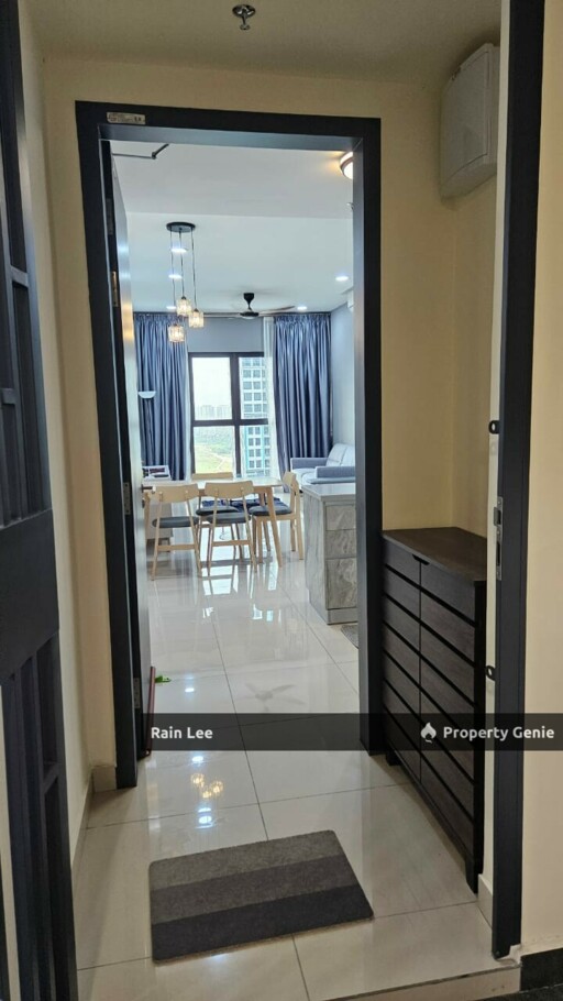 Fully Furnished /2Rooms Unit for Rent / With 1 Parking Lot / Near MRT & LRT Station