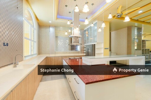 ✨ 3-Storey Luxury Bungalow with Home Lift ✨