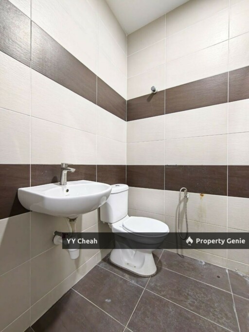 Meru Desa Park @ The Sierra Double Storey Superlink For Sale Good Condition Great Location, Freehold
