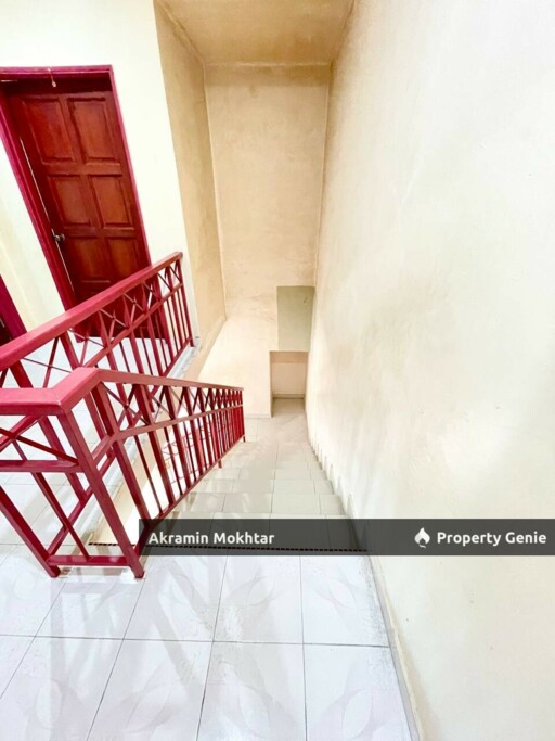 Freehold, Corner Lot & Fully Renovated | Double Storey Jalan Semarak Bandar Utama Batang Kali