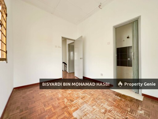 RENOVATED EXTENDED KITCHEN END LOT DOUBLE STOREY SAUJANA UTAMA 1, SUNGAI BULOH.