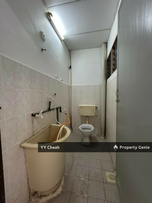 Gunung Rapat Ipoh Single Storey House For Sale - Good Condition, Facing South