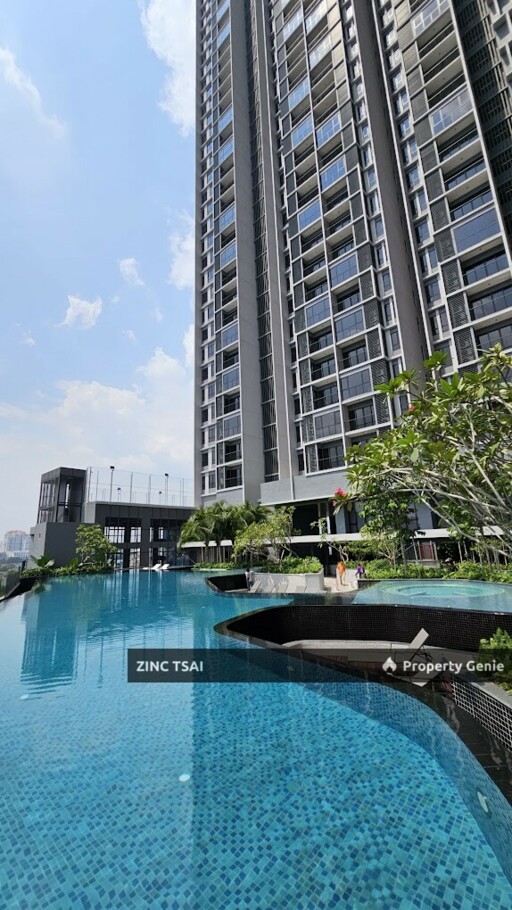 The Arcuz {Save RM 106,000} 5 mins Drive to LRT Lembah Subang & Paradigm Mall