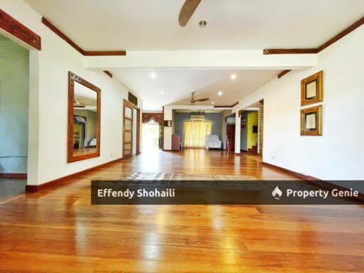 PANTAI SEPANG PUTRA BUNGALOW