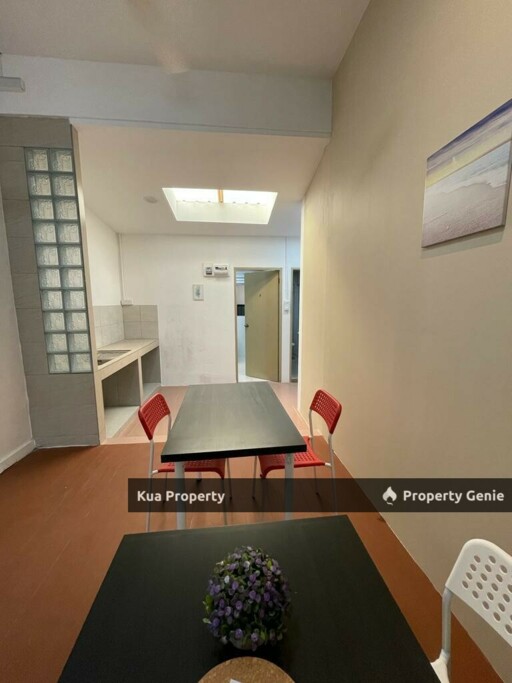 Master Room for Rent at Hui Sing