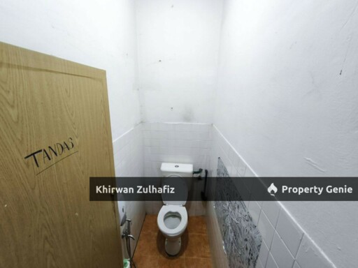 Jalan Teratai Facing Open near Public Bank Bukit Beruntung Double Storey For Sale