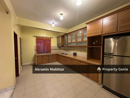 22x75 Facing Open Renovated Teres 2 Tingkat Putra Bistari, Putra Heights