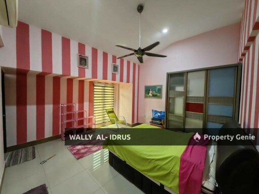 2.5 Storey Terrace House Corner Lot, Spacious Land, Gated and Guarded