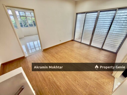 FACING OPEN, END LOT & RENOVATED | 2 Storey Terrace Vista Hill Bandar Mahkota Cheras, Cheras Selangor