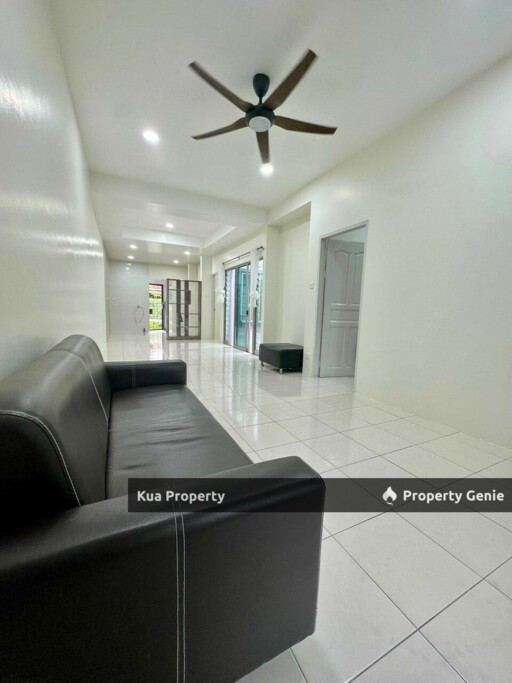 Single Storey Terrace House for Rent Located at Stutong Baru ( easy access from BDC)